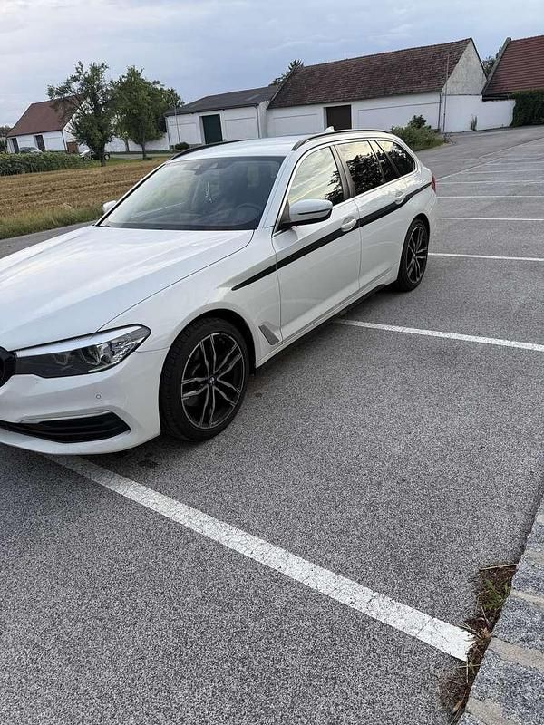 Gebraucht 2017 BMW 520 Kombi | € 22.500 - Bild 1/4