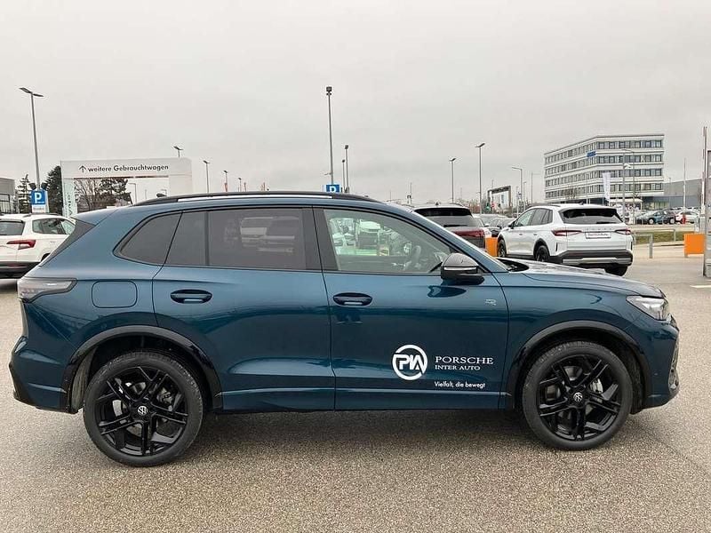 Neu VW Tiguan Sport 150 PS (110 kW) 2025 Dunkelblau  metallic SUV