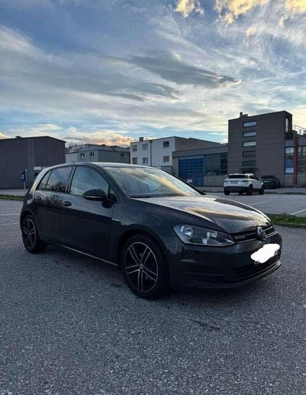 Gebraucht VW Golf VII Comfortline 110 PS (80 kW) 2015 Limousine