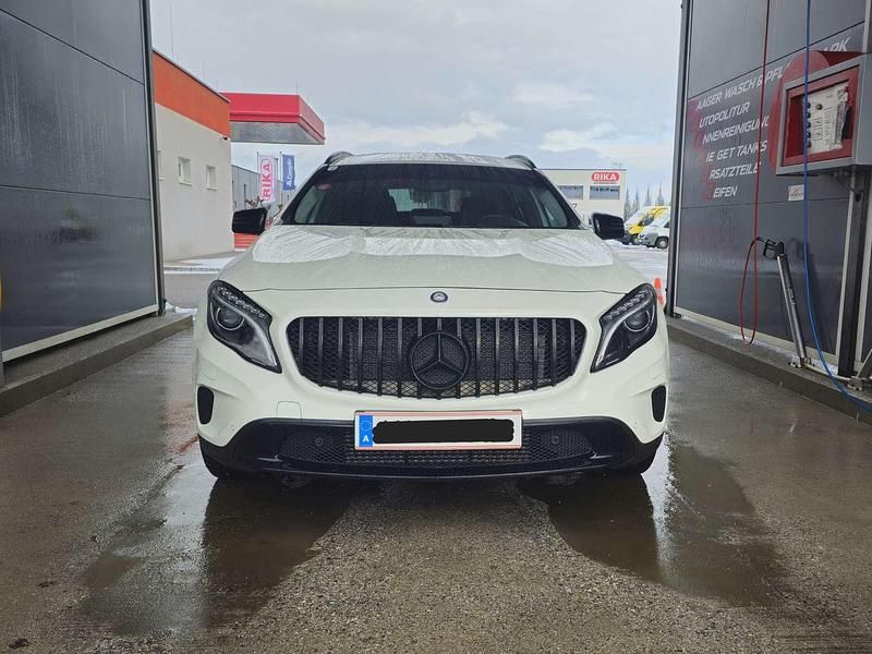 Gebraucht Mercedes GLA200 136 PS (100 kW) 2016 Weiß SUV