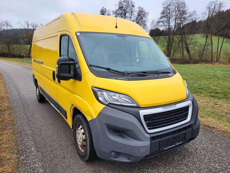 Gebraucht Peugeot Boxer 140 PS (102 kW) 2020 Weiß Van