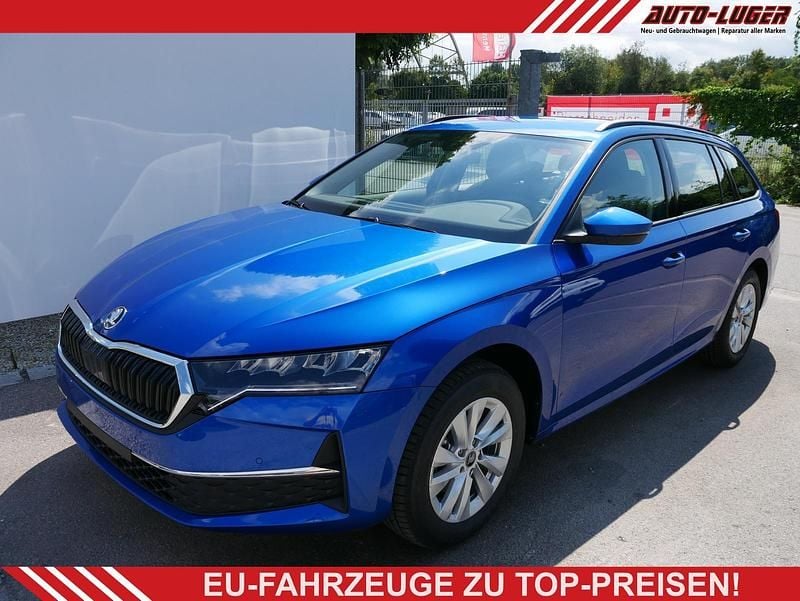 Neu Skoda Octavia Selection 2025 Raceblau metallic Kombi