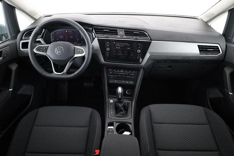 Neu VW Touran Comfortline 150 PS (110 kW) 2026 Van / Kleinbus