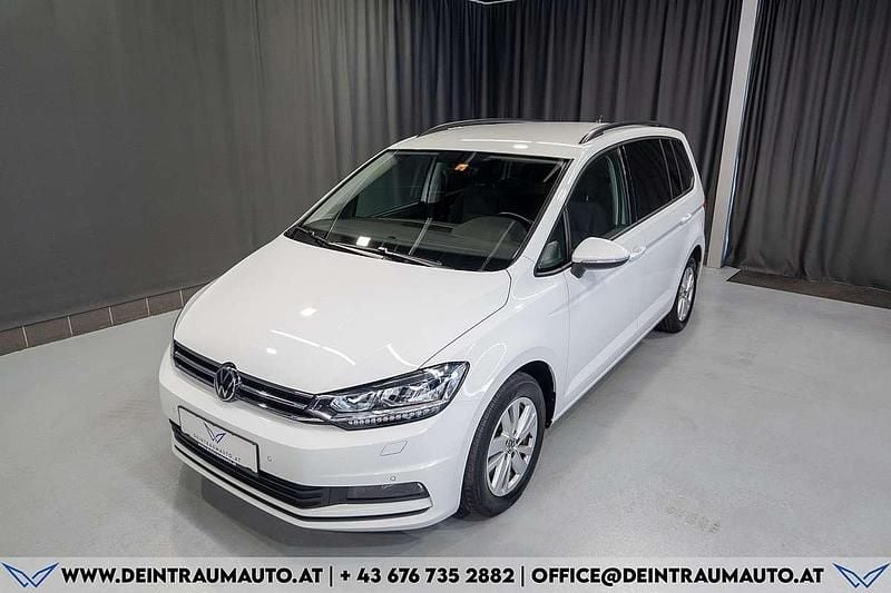 Gebraucht VW Touran Comfortline 116 PS (85 kW) 2020 Weiß Van / Kleinbus