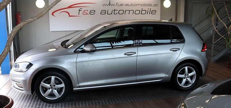Gebraucht VW Golf VII Comfortline 150 PS (110 kW) 2019 Grau Kleinwagen