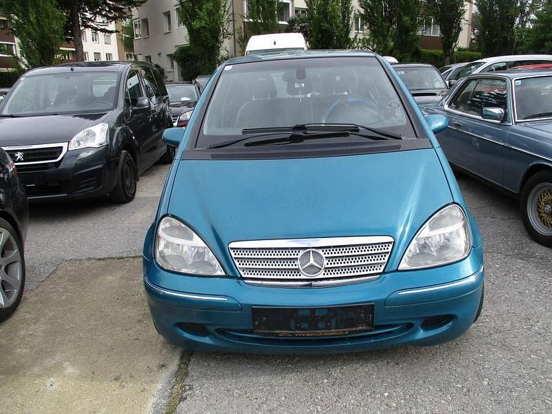 Gebraucht Mercedes A160 75 PS (55 kW) 2001 Blau Kleinwagen