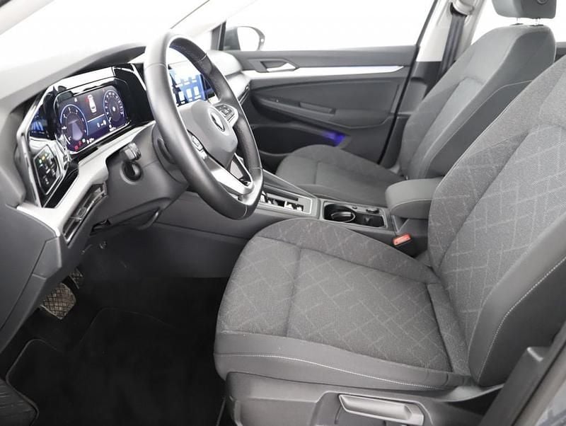 Gebraucht VW Golf VIII Life 150 PS (110 kW) 2021 Grau Kombi