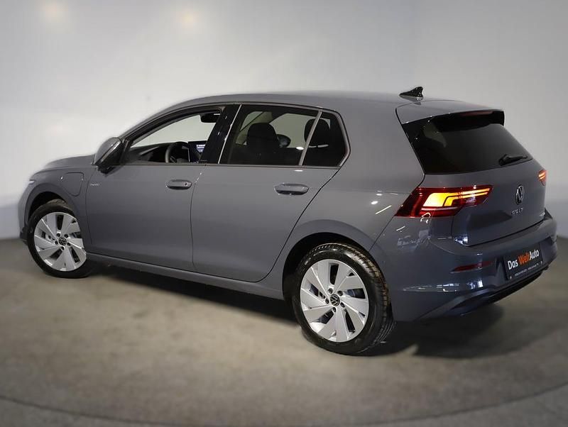 Neu VW Golf VIII 204 PS (150 kW) 2026 Mittelgrau  metallic