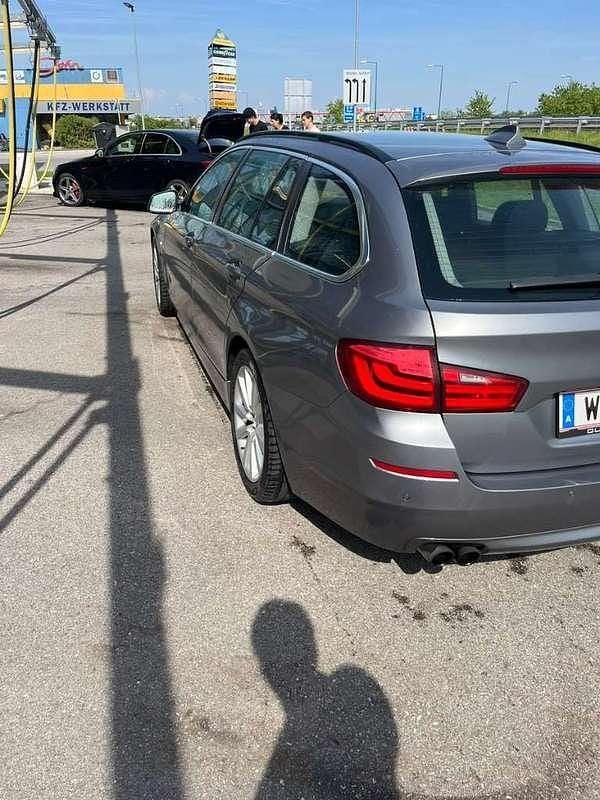 Gebraucht BMW 525 177 PS (130 kW) 2010 Grün Kombi