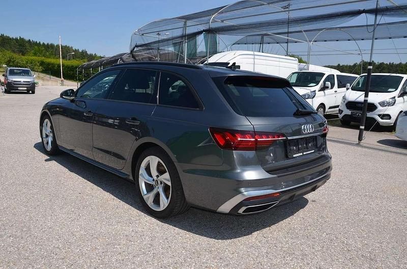 Gebraucht Audi A4 S-Line 204 PS (150 kW) 2022 Grau Kombi