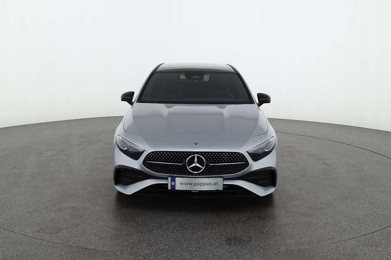 Gebraucht Mercedes A200 150 PS (110 kW) 2025 Hightechsilber metal Limousine