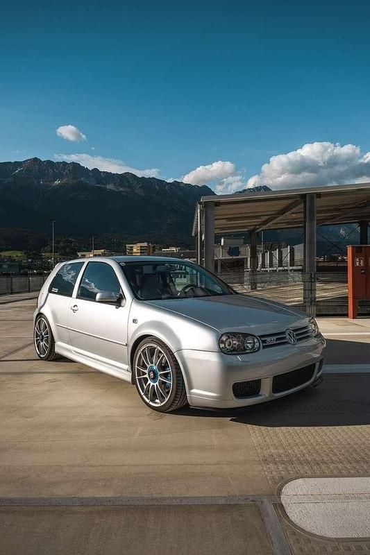 Gebraucht VW Golf IV R 241 PS (177 kW) 2002 Silber Limousine