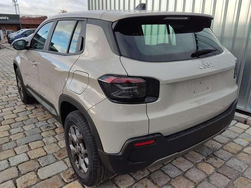 Neu Jeep Avenger Longitude 110 PS (80 kW) 2025 Grau SUV