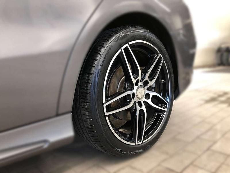 Gebraucht Mercedes CLA220 Shooting Brake 177 PS (130 kW) 2017 Grau Kombi