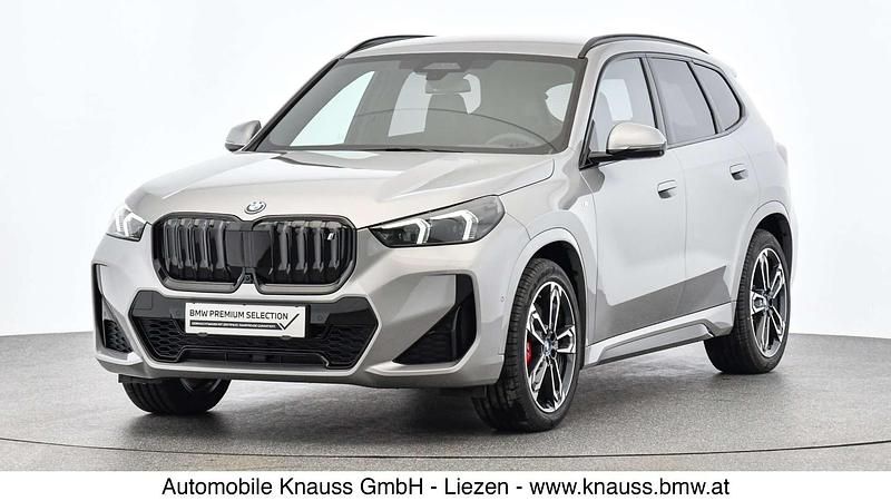 Gebraucht BMW iX1 Shadowline 200 kW (272 PS) 2023 Spacesilber SUV