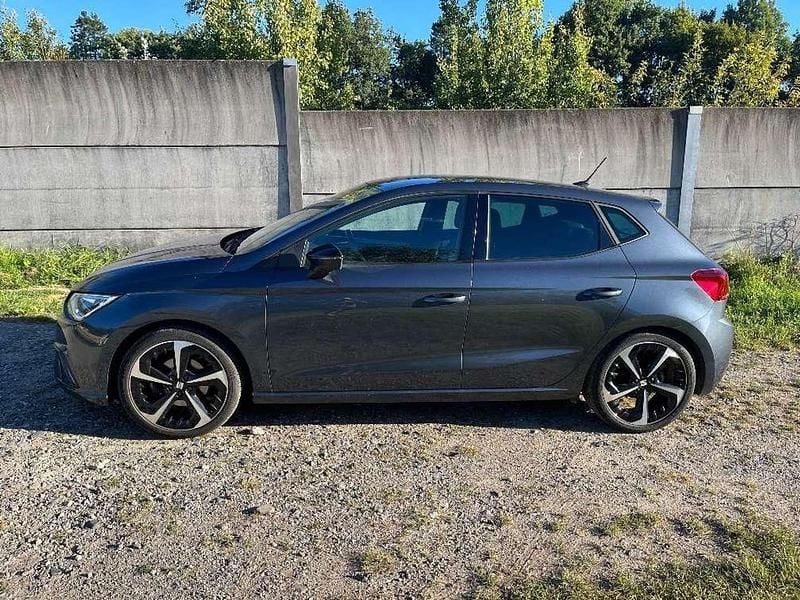 Gebraucht Seat Ibiza FR 110 PS (80 kW) 2022 Grau Limousine