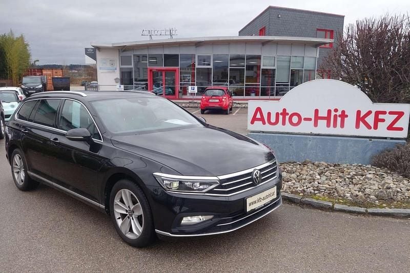 Gebraucht VW Passat Elegance 200 PS (147 kW) 2023 Schwarz Kombi