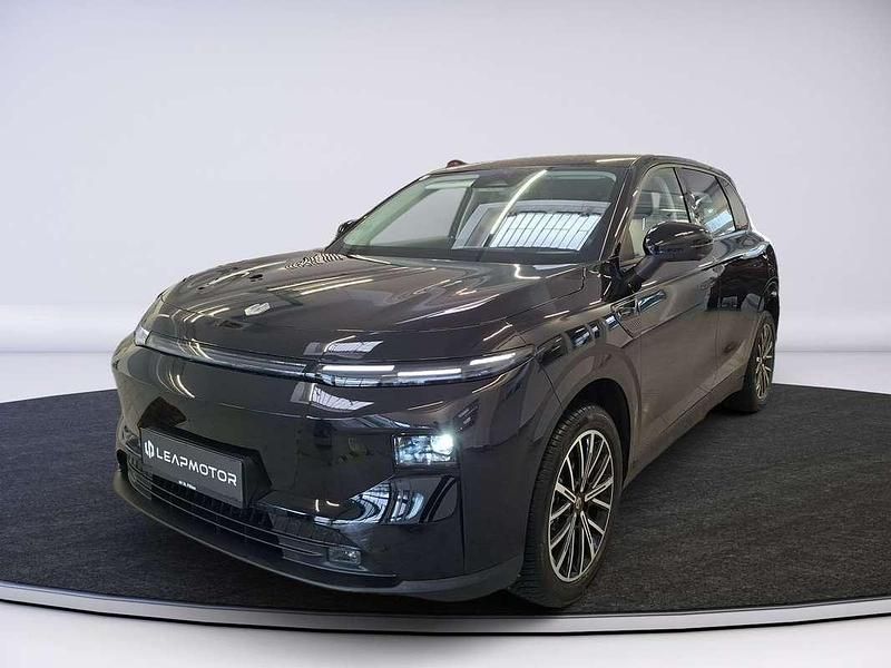 Neu Leapmotor B10 160 kW (218 PS) 2025 Grau SUV