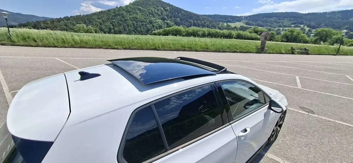 Gebraucht VW Golf VIII R-line 131 PS (2023) in Persenbeug-Gottsdorf - € ...