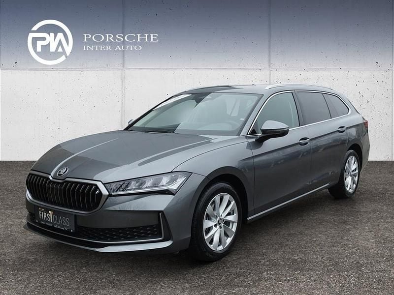 Gebraucht Skoda Superb Selection 150 PS (110 kW) 2025 Mittelgrau  metallic Kombi