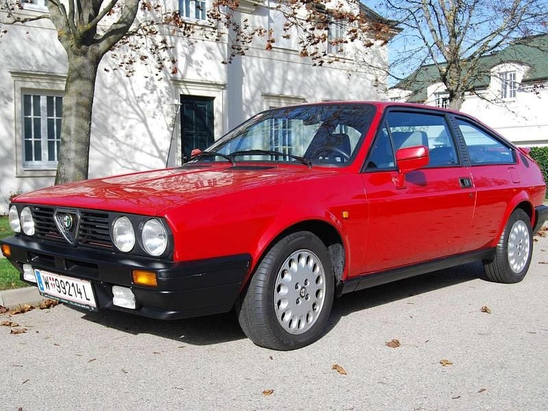 Gebraucht Alfa Romeo Sprint Quadrifoglio Verde 105 PS (77 kW) 1988 Rot Coupé