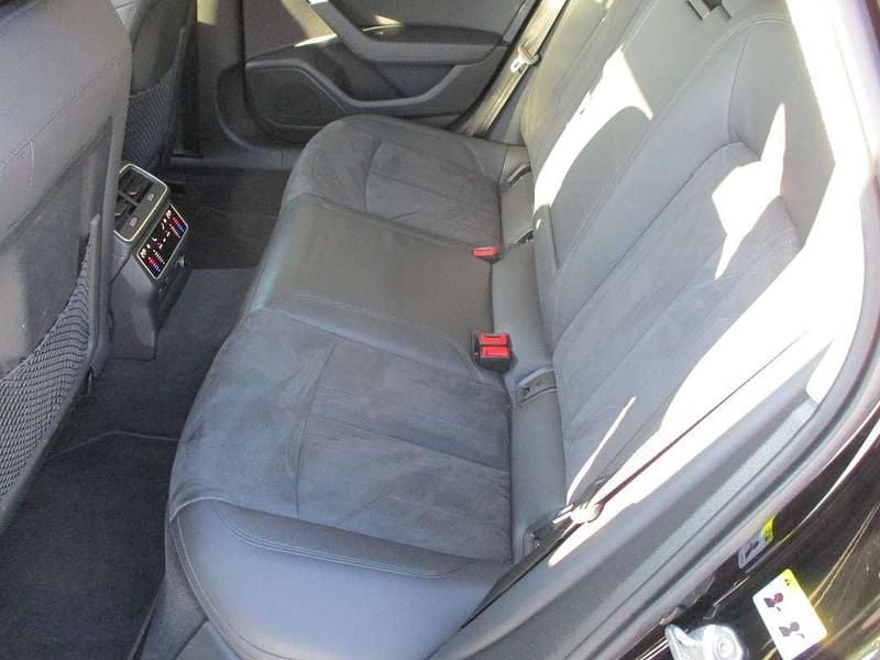 Gebraucht Audi A6 Sport 204 PS (150 kW) 2022 Schwarz Kombi