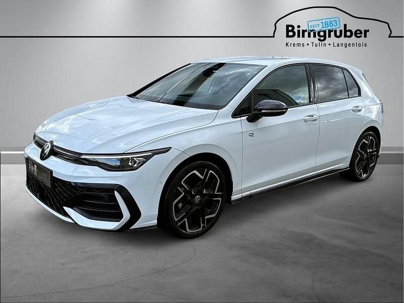 Neu VW Golf VIII Sport 115 PS (84 kW) 2026 Weiss  normal