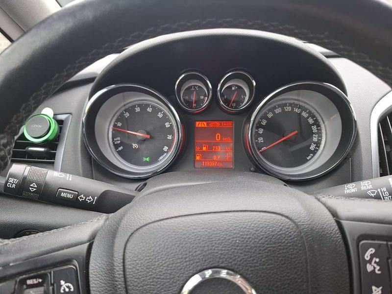 Gebraucht Opel Astra Edition 120 PS (88 kW) 2015 Grau Kombi