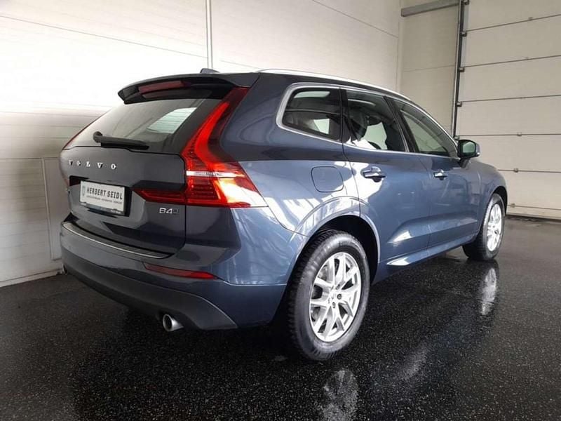 Gebraucht Volvo XC60 Momentum 197 PS (144 kW) 2020 Blau SUV