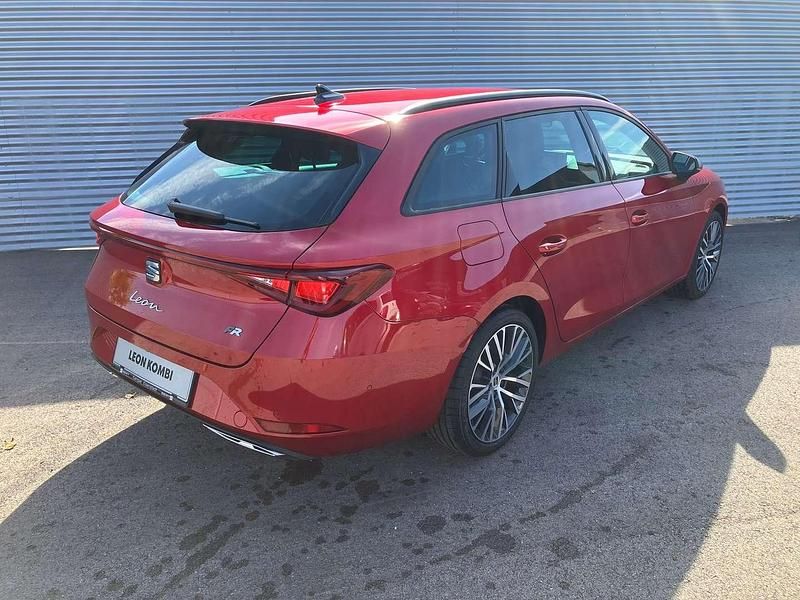 Neu Seat Leon FR 116 PS (85 kW) 2025 Rot Kombi