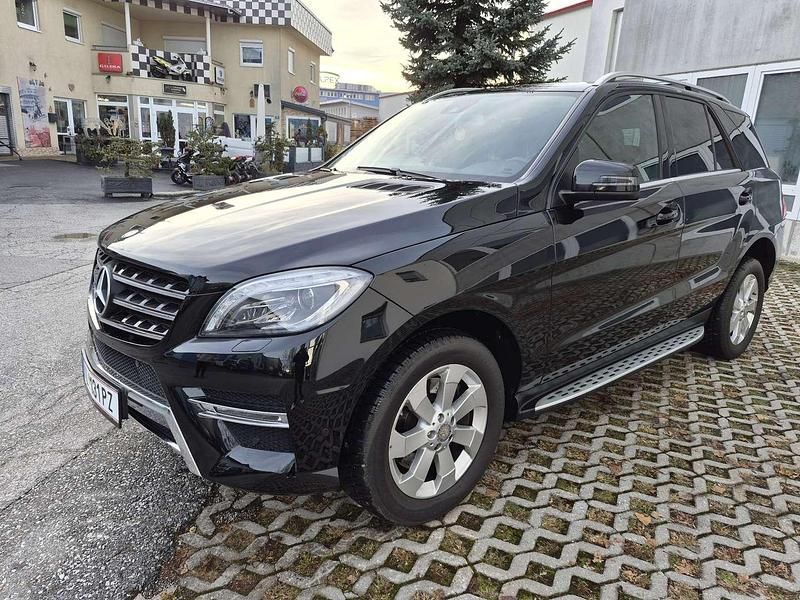 Gebraucht Mercedes ML350 258 PS (189 kW) 2013 Schwarz SUV