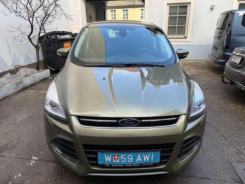 Gebraucht Ford Kuga Titanium 182 PS (133 kW) 2013 Grün SUV