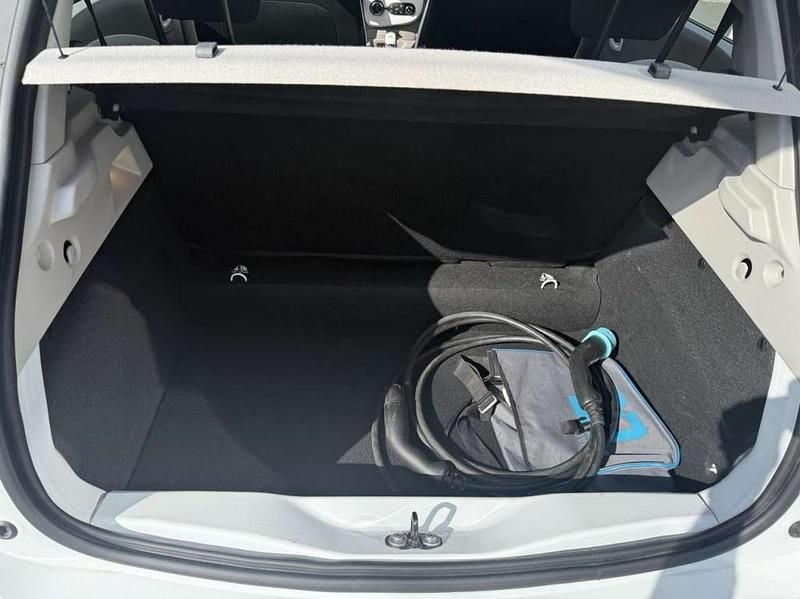 Gebraucht Renault Zoe Life 67 kW (92 PS) 2017 Weiß Kleinwagen