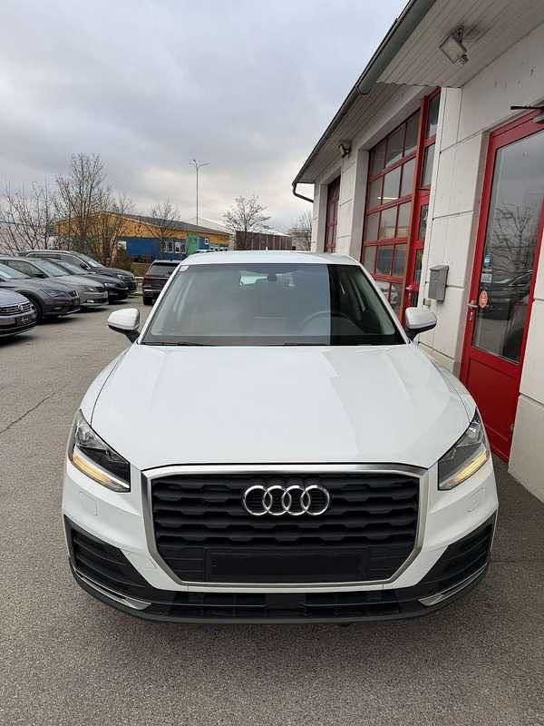 Gebraucht Audi Q2 Basis 116 PS (85 kW) 2017 Weiß SUV
