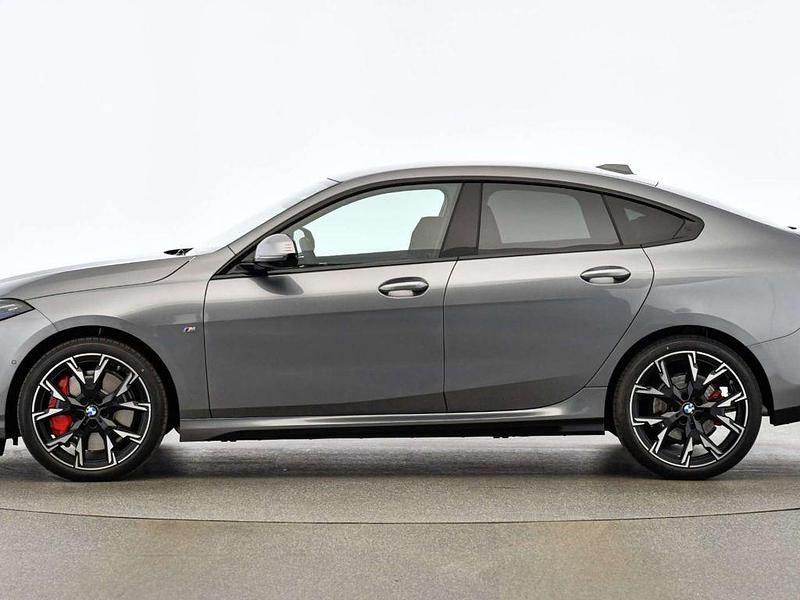 Gebraucht BMW 220 170 PS (125 kW) 2025 Grau Coupé