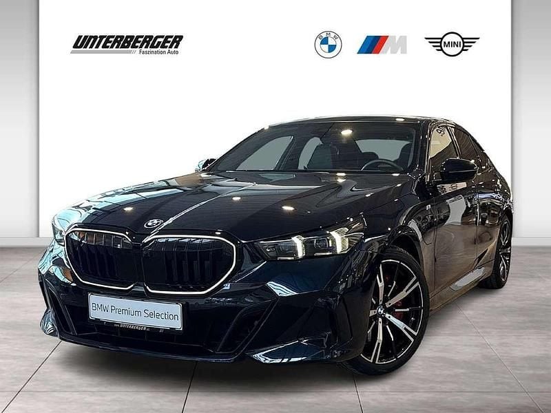 Gebraucht BMW 550e M Sport 488 PS (358 kW) 2025 Schwarz Limousine