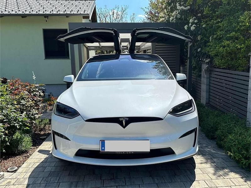 Weiß Gebraucht 2024 Tesla Model X Plaid SUV | € 99.500 - Bild 1/4