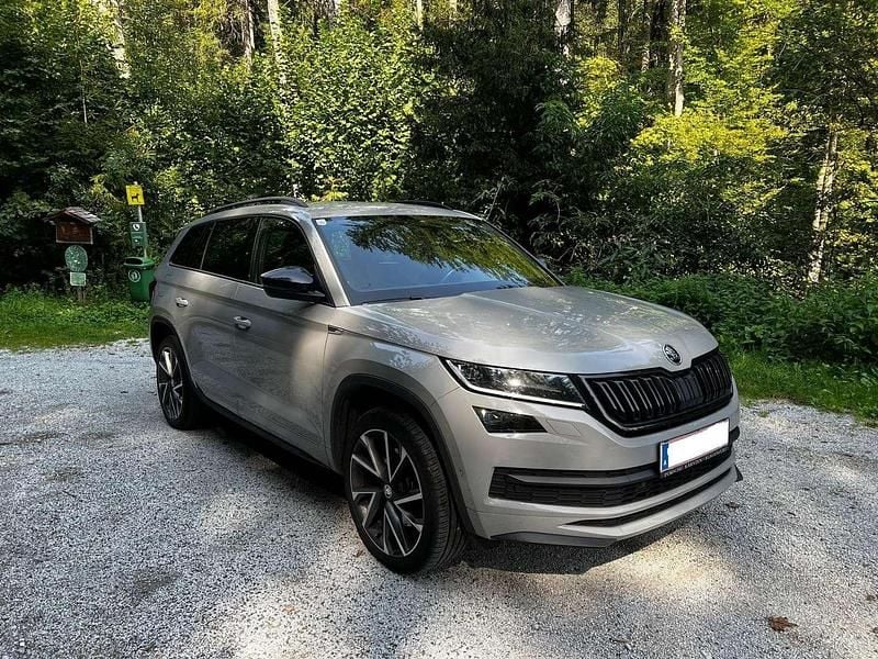 Grau Gebraucht 2019 Skoda Kodiaq SportLine SUV | € 27.990 (Teuer) - Bild 1/4