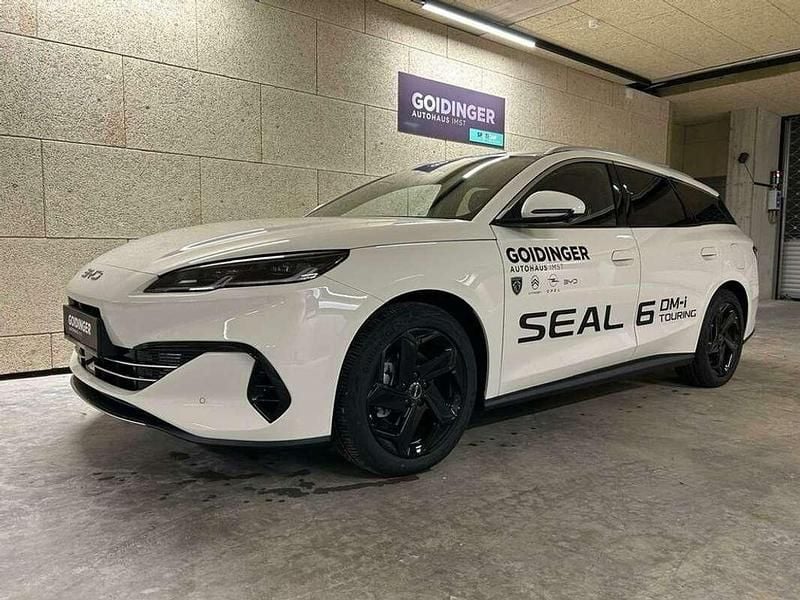 Neu BYD Seal Comfort 98 PS (72 kW) 2025 Beige Kombi