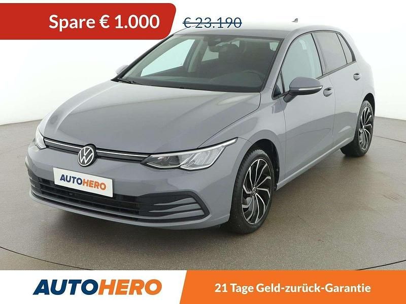 Grau Gebraucht 2022 VW Golf VIII Life Kleinwagen | € 22.190 (Fairer Preis) - Bild 1/3