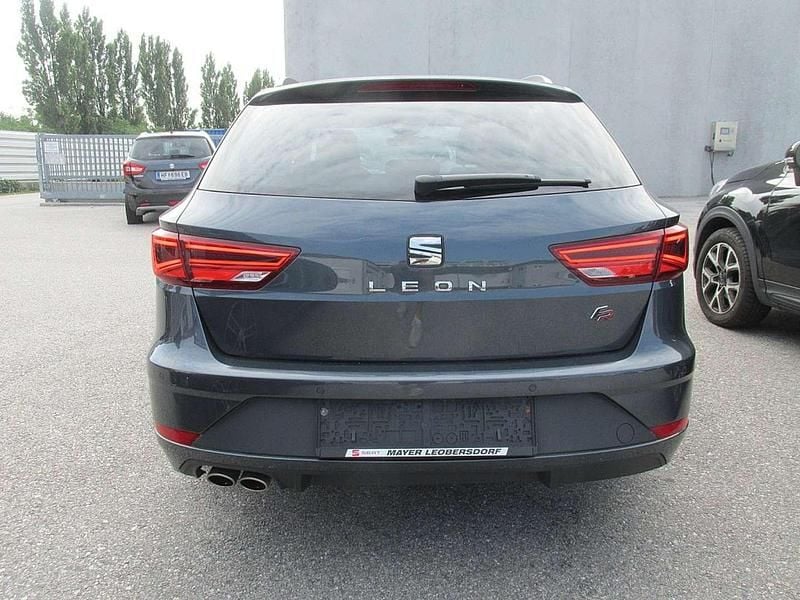 Gebraucht Seat Leon ST Black Edition 131 PS (96 kW) 2020 Grau Kombi
