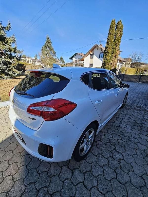 Gebraucht Kia Ceed GT-Line 110 PS (80 kW) 2017 Weiß Kleinwagen