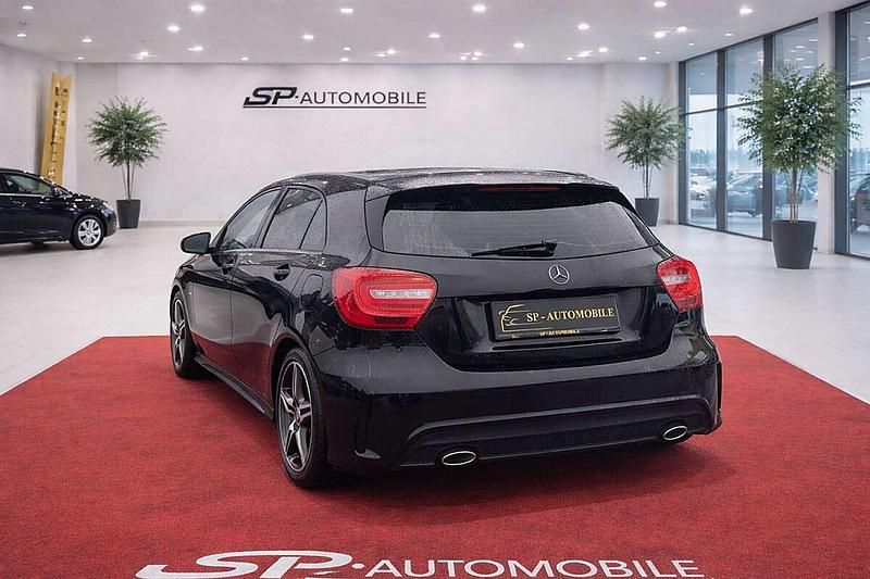 Gebraucht Mercedes A200 AMG 136 PS (100 kW) 2014 Schwarz Limousine