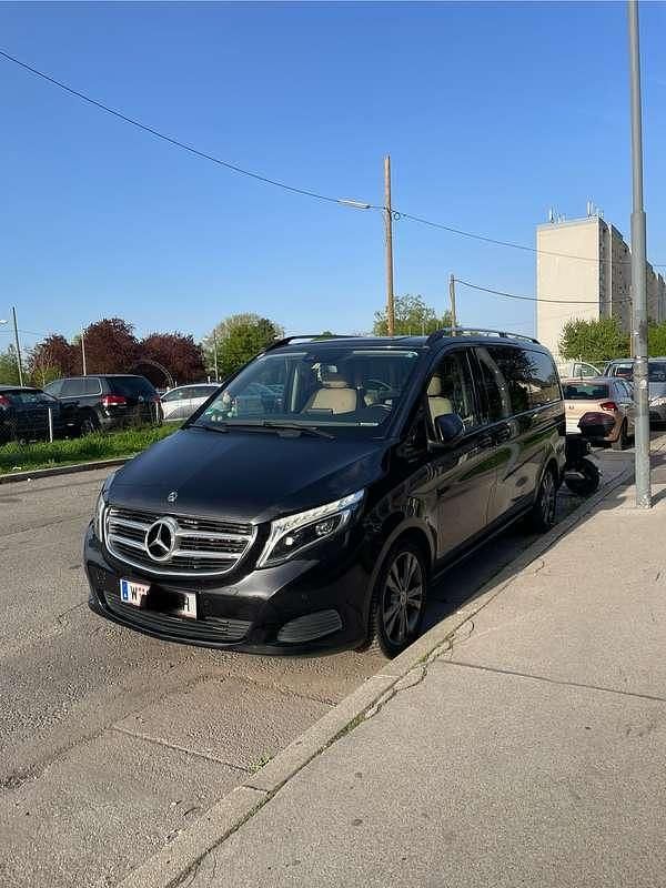 Gebraucht Mercedes V220 163 PS (119 kW) 2018 Schwarz Van / Kleinbus