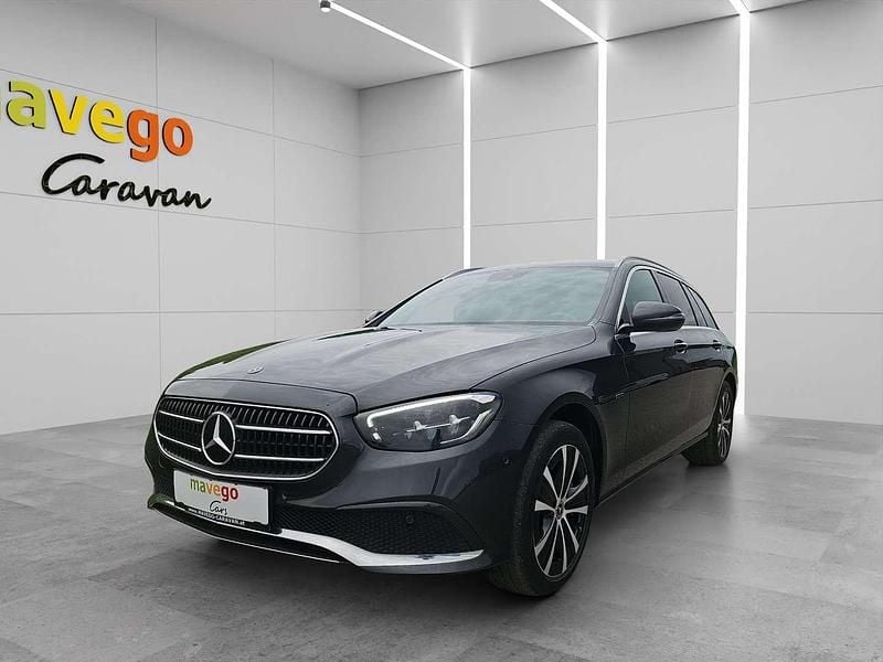 Grau Gebraucht 2020 Mercedes E300 Avantgarde Kombi | € 32.990 (Fairer Preis) - Bild 1/4
