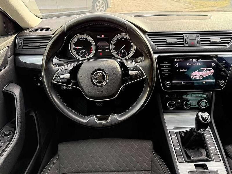 Gebraucht Skoda Superb 150 PS (110 kW) 2020 Silber Kombi