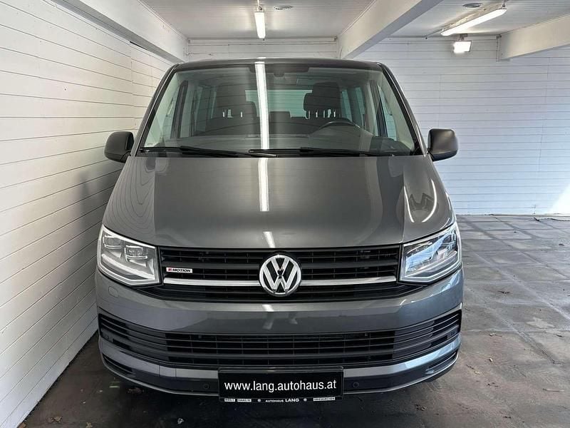 Gebraucht VW T6 Trendline 150 PS (110 kW) 2018 Grau Van