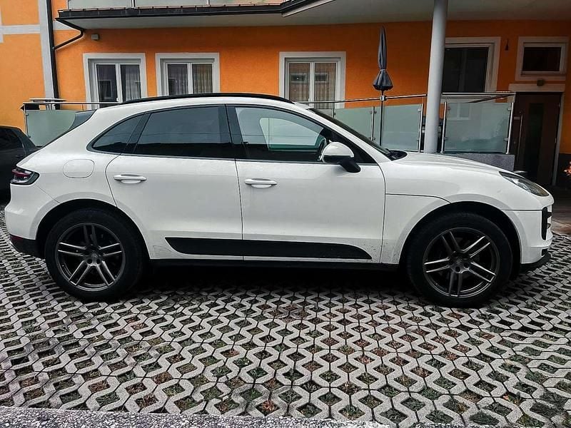 Weiß Gebraucht 2019 Porsche Macan Basis SUV | € 50.000 (Etwas zu teuer) - Bild 1/4