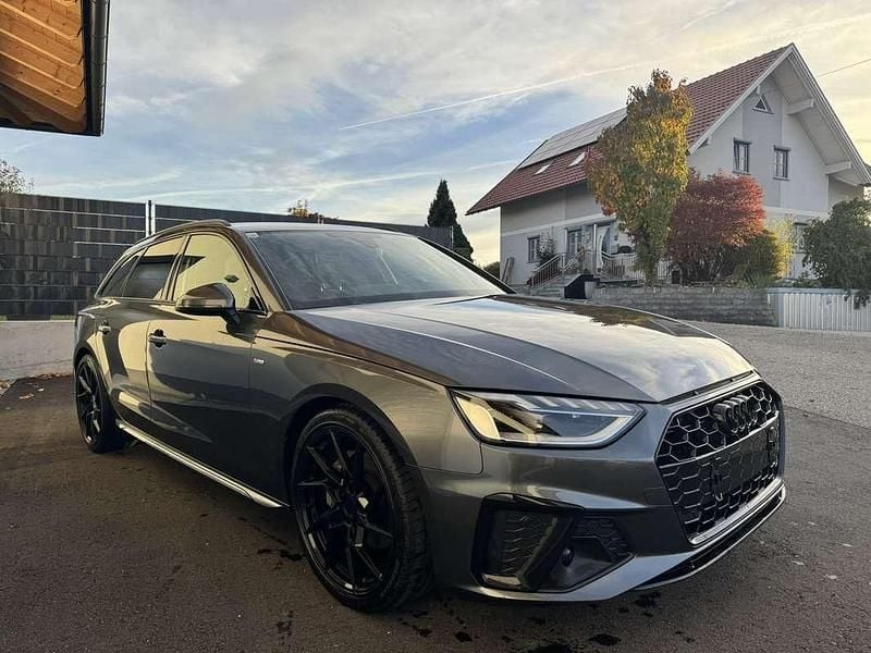 Gebraucht Audi A4 S-Line 190 PS (139 kW) 2020 Grau Kombi