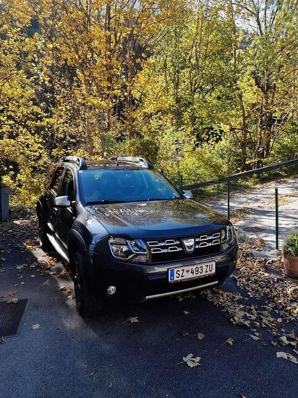 Grau Gebraucht 2016 Dacia Duster SUV | € 12.900 (Guter Preis) - Bild 1/4